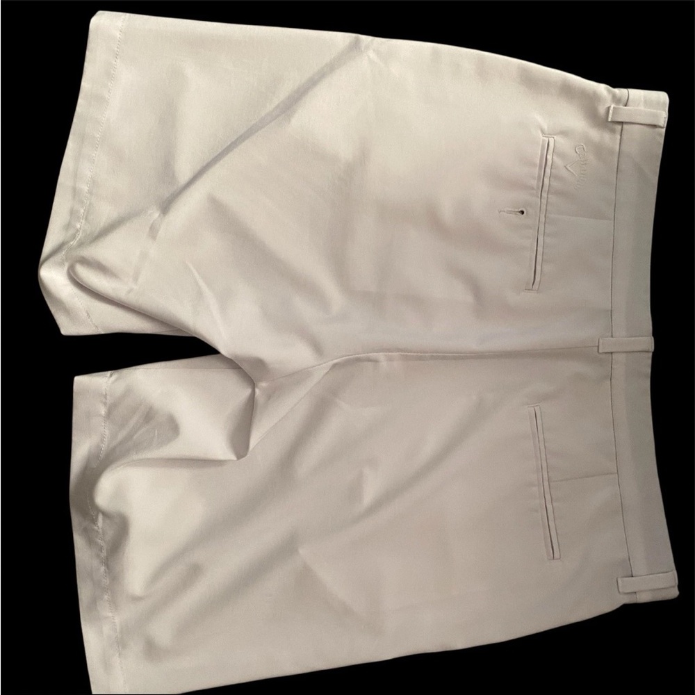 Men's Calloway Golf Flat Front Shorts in Crisp White Size 36 - Picture 2 of 9